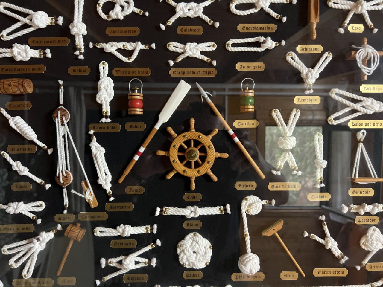 Maritime Knot Set (63 x 48 cm)