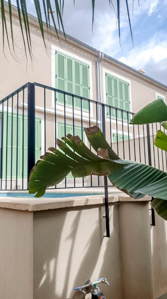 MARRATXI: Gepflegtes 4 SZ-Stadthaus mit Pool  im Palma-Radius zu verkaufen (Neubau aus 2022)