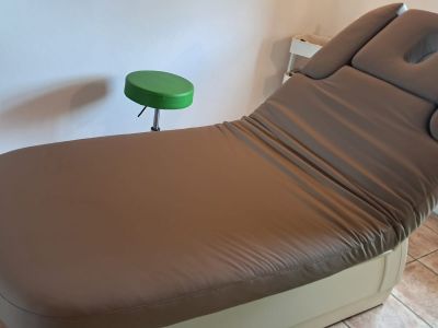 Massage table