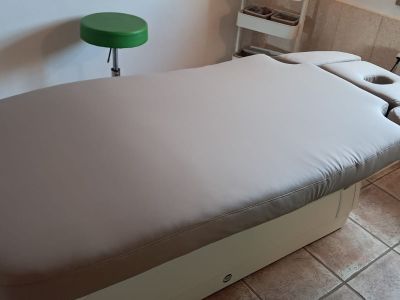 Massage table