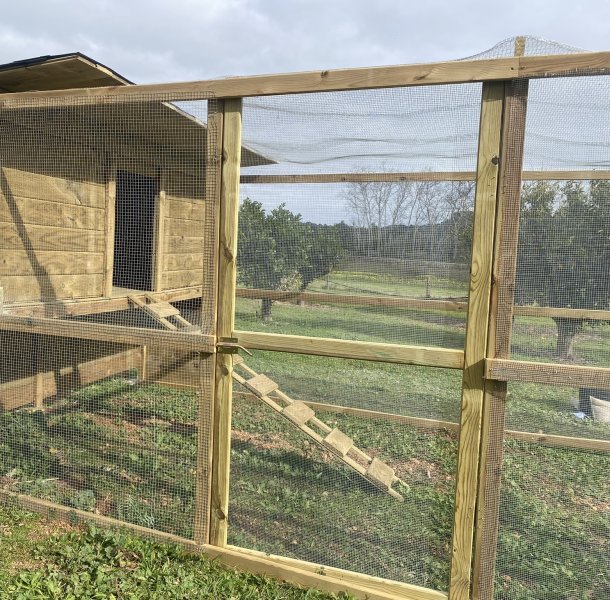 Maßgeschneiderte Hühnerställe aus Holz