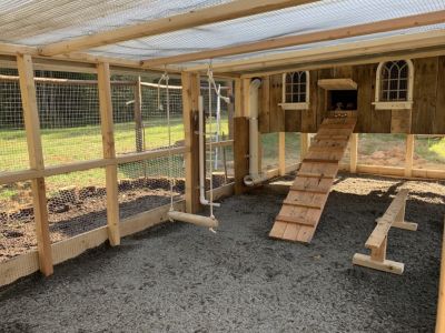 Maßgeschneiderte Hühnerställe aus Holz