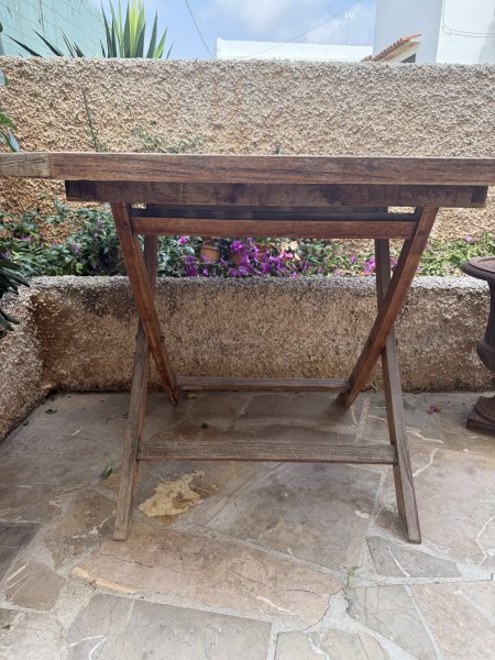 Massiver Teak-Gartentisch Ø 120 cm