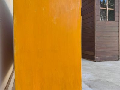 Massivholz-Schreibtisch / Konsolentisch in Orangegelb mit blau (Vintage / Shabby Chic)
