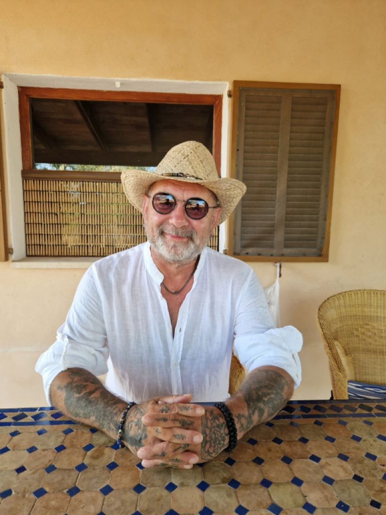 Master mason / all-round craftsman, long-term self-employed in gastronomy and trades