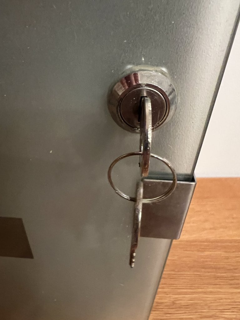 Medizin Schrank