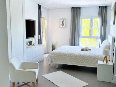 Meerblick, Santa Ponsa, 3-SZ Wohnung, Garage & Pool - Top Saniert, Gated Community