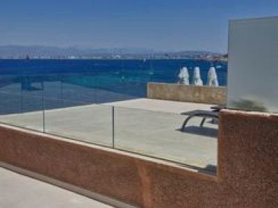Sea-view apartment