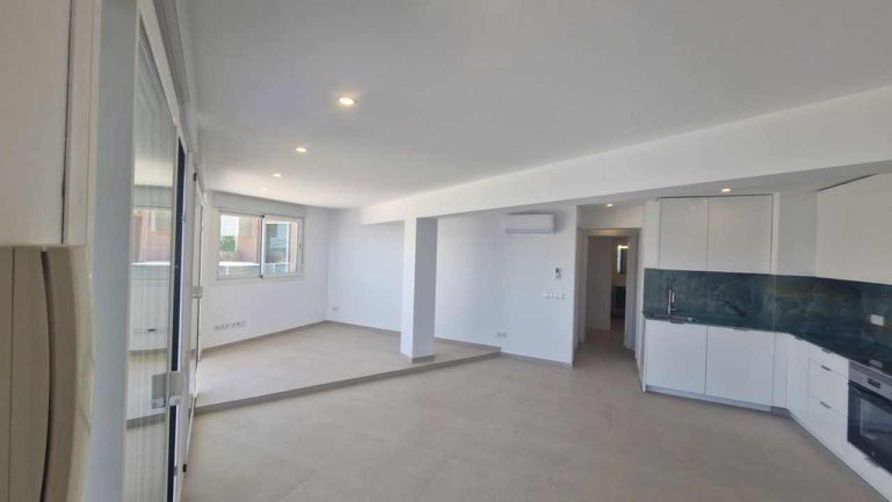 Sea-view apartment