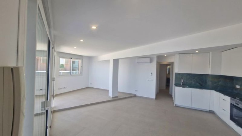 Sea-view apartment