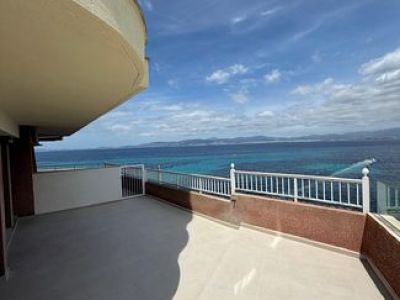 Sea-view apartment