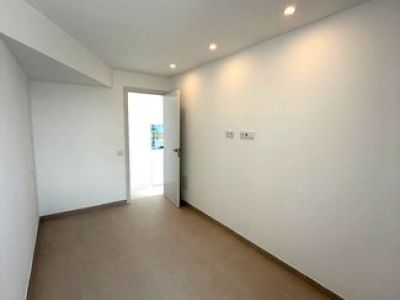 Sea-view apartment