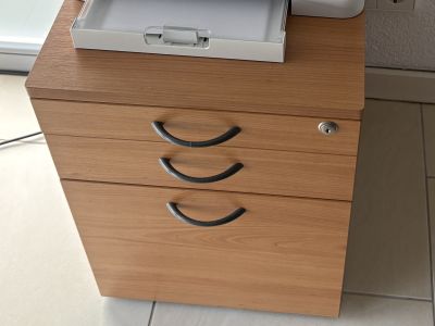 Mehrere Möbel, Bett,Couch,Kommode,Schrank,Pergola,Whirlpool,Grill,usw.