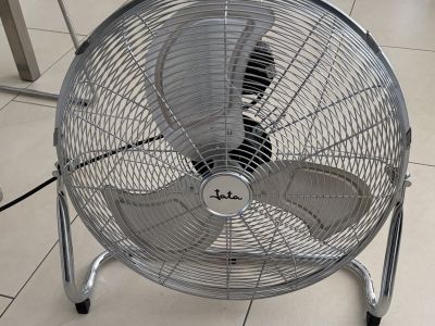 Mehrere Möbel, Bett,Couch,Kommode,Schrank,Pergola,Whirlpool,Grill,usw.