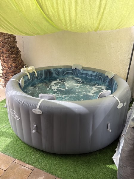 Mehrere Möbel, Bett,Couch,Kommode,Schrank,Pergola,Whirlpool,Grill,usw.