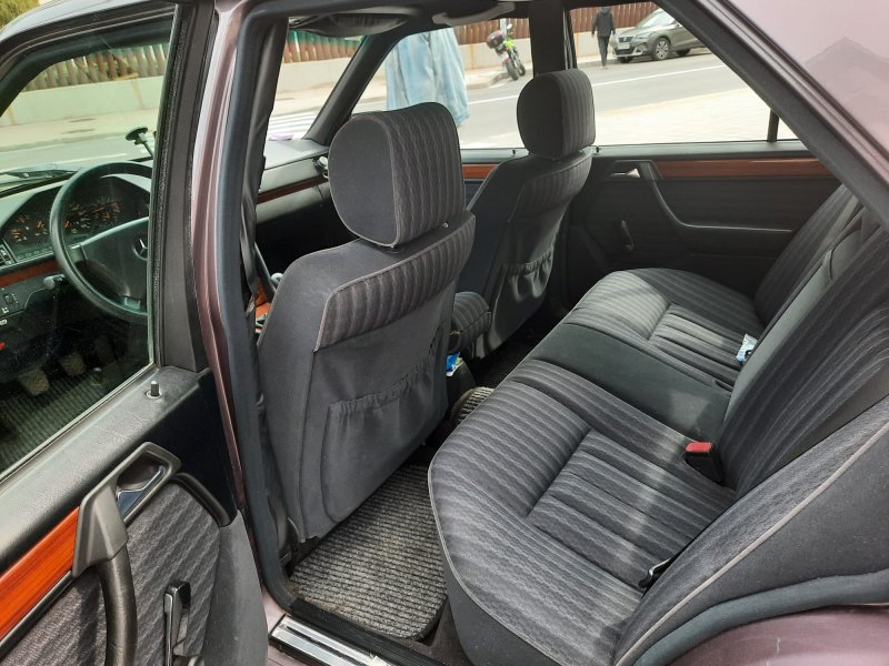 Mercedes-Benz 230 E W124 1992 Solo 73.000 km Pintura Original Sin Accidentes