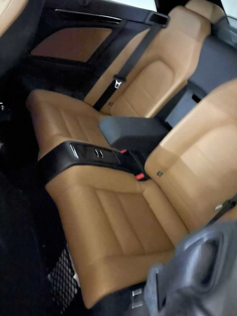 Mercedes-Benz E-Class CABRIO only 33.500km!!