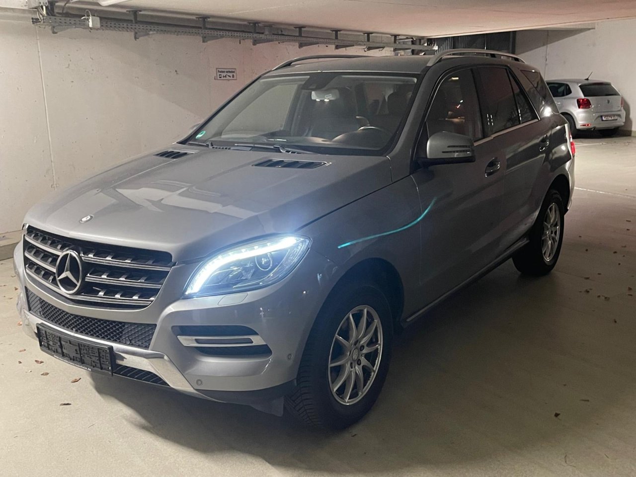 Mercedes-Benz ML 350 Blue