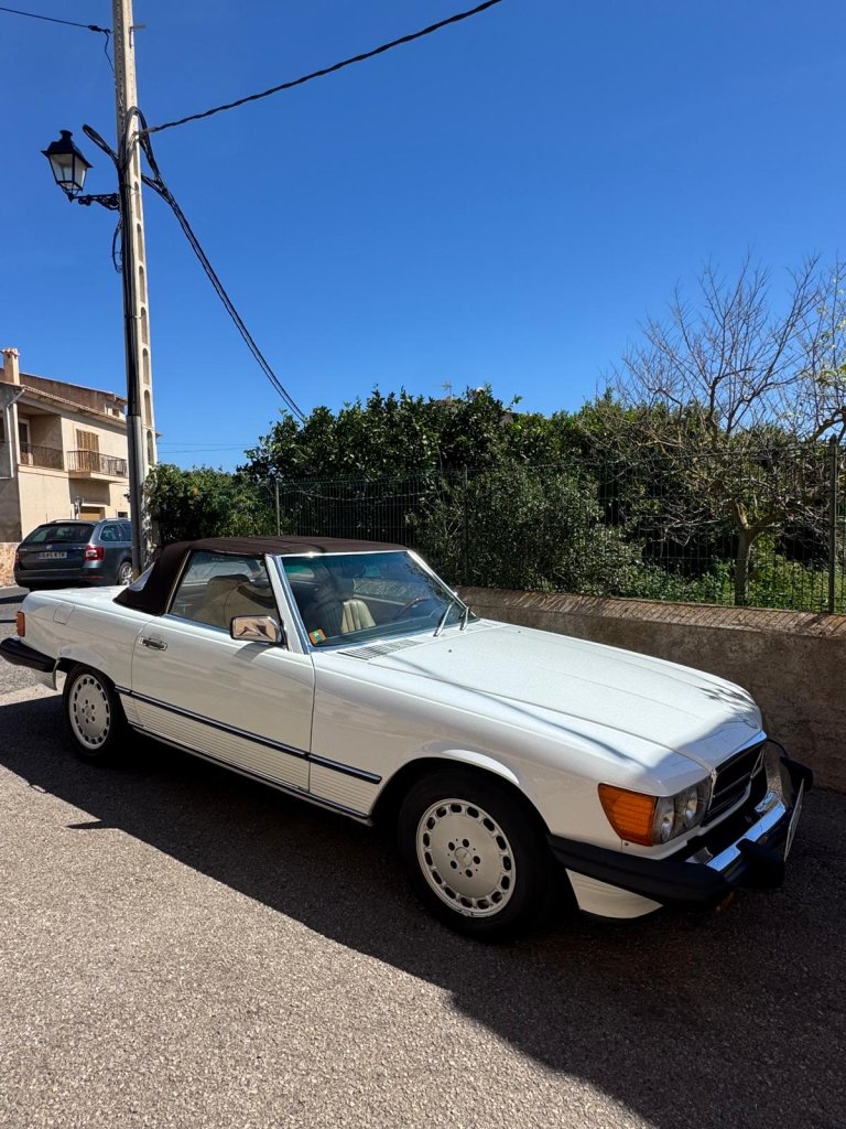 Mercedes-Benz SL 560 R107 Clásico
