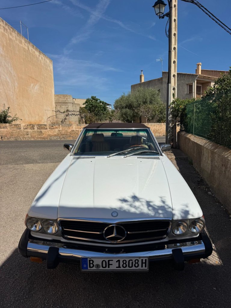 Mercedes-Benz SL 560 R107 Clásico