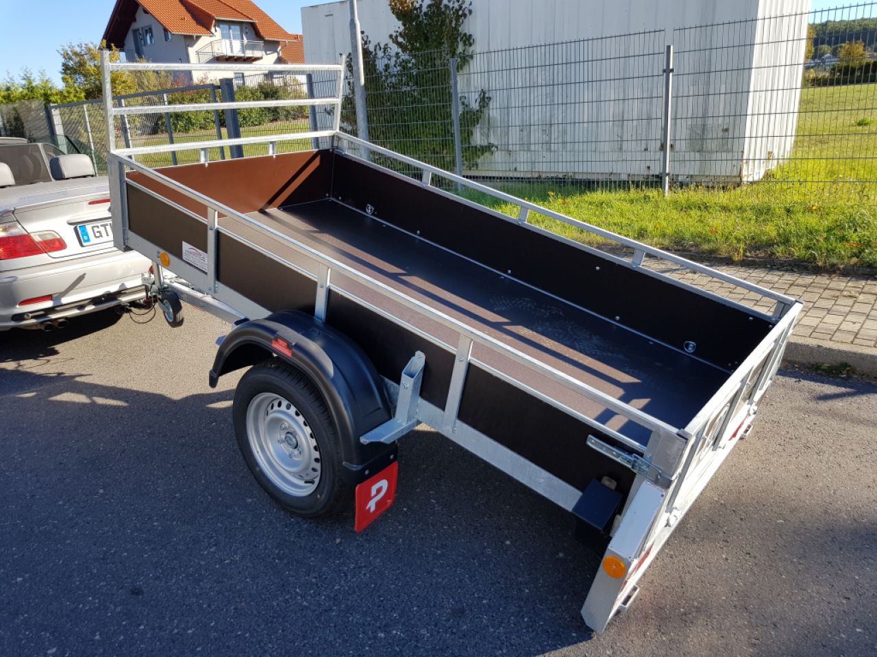 Mercedes Benz Vaneo Diesel, 08/2004, 91 hp, TÜV valid until 09.12.26, blue, tow hitch & car trailer