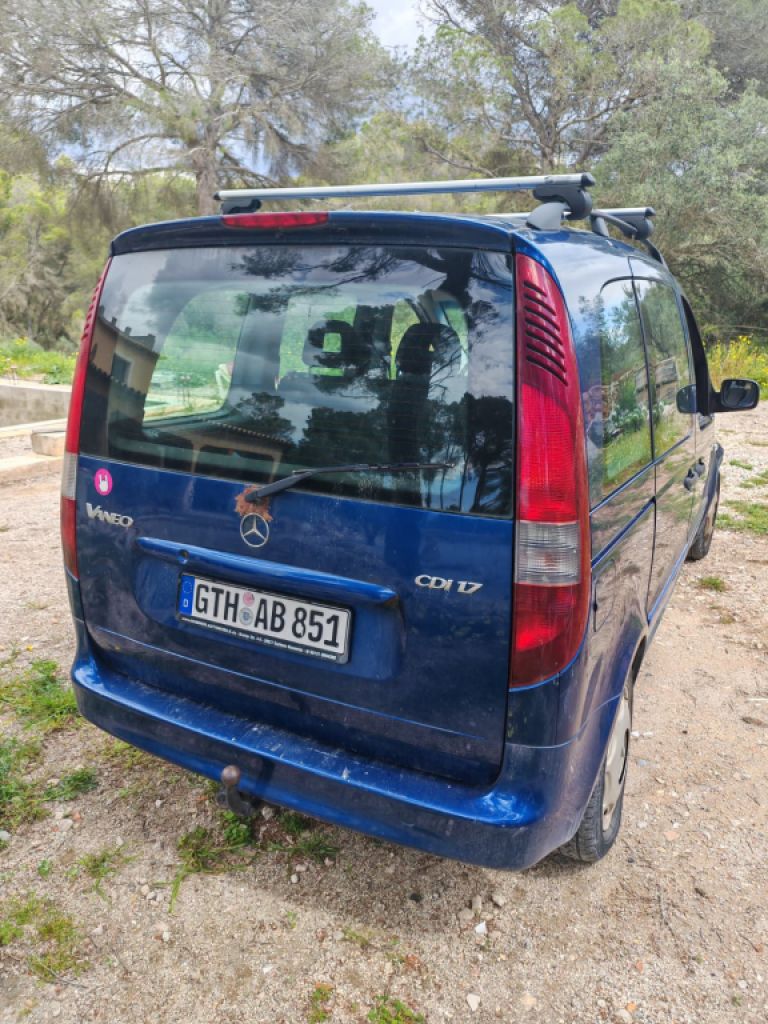 Mercedes Benz Vaneo Diesel, 08/2004, 91 hp, TÜV valid until 09.12.26, blue, tow hitch & car trailer