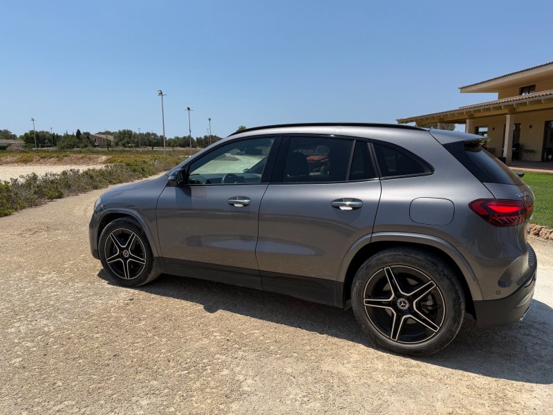 Mercedes GLA 220