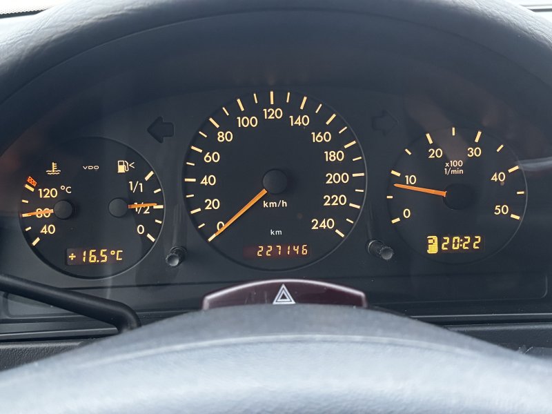Mercedes ML 270 CDi, ITV 04/27 , Orig. AHK - abnehmbar