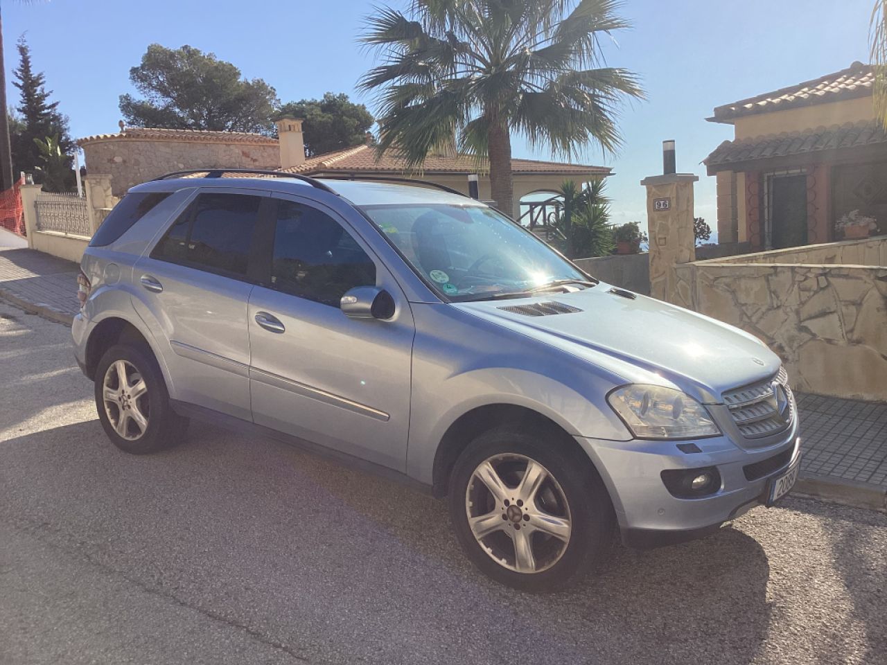 Mercedes ML 320 CDI - full equipment without tow hitch!