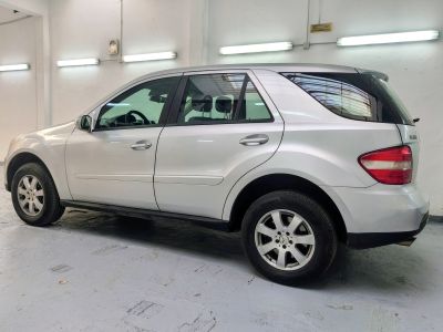 Mercedes ML 350 4x4 Automatik Benziner mit 272 PS