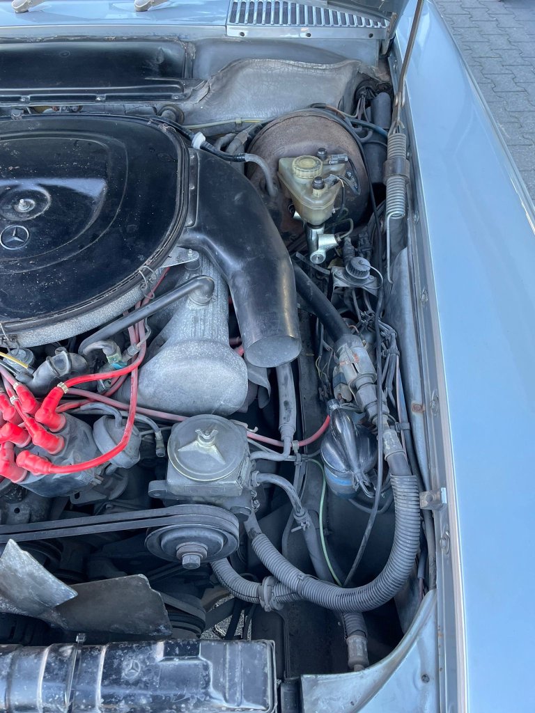 Mercedes SL500 R107 zum Fertigstellen