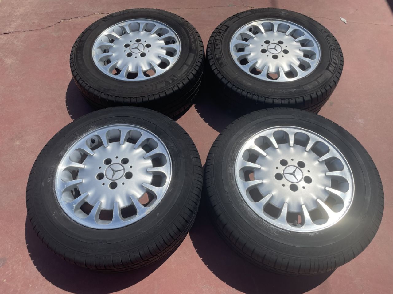 Mercedes Vito R16X7 ET42 rim set. Anchorage 5X112 Practically new tires size 215