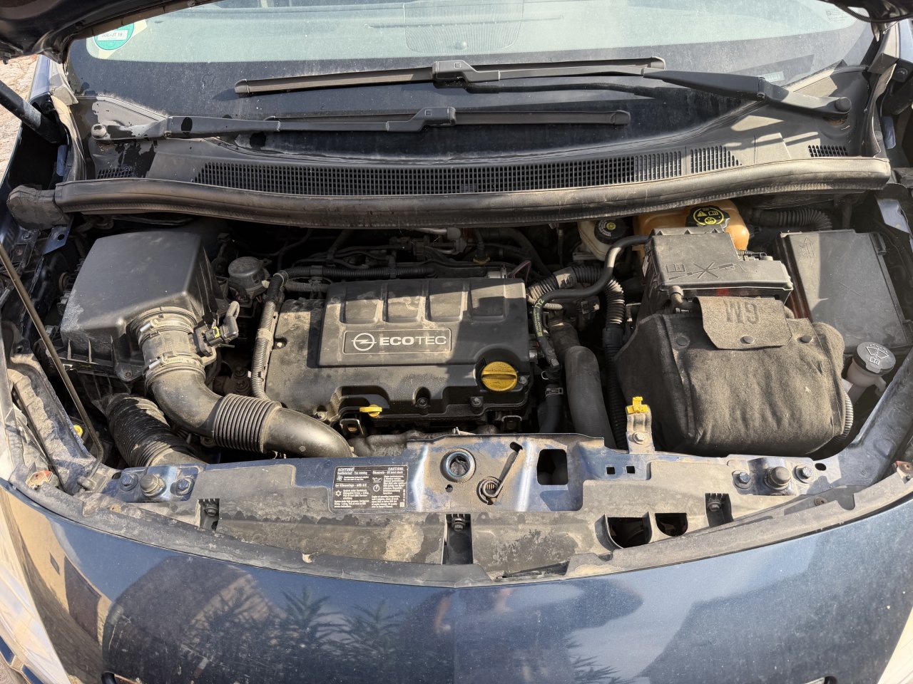 Meriva B, año 2011, 156.000 km, ITV hasta 10/26, avería de motor