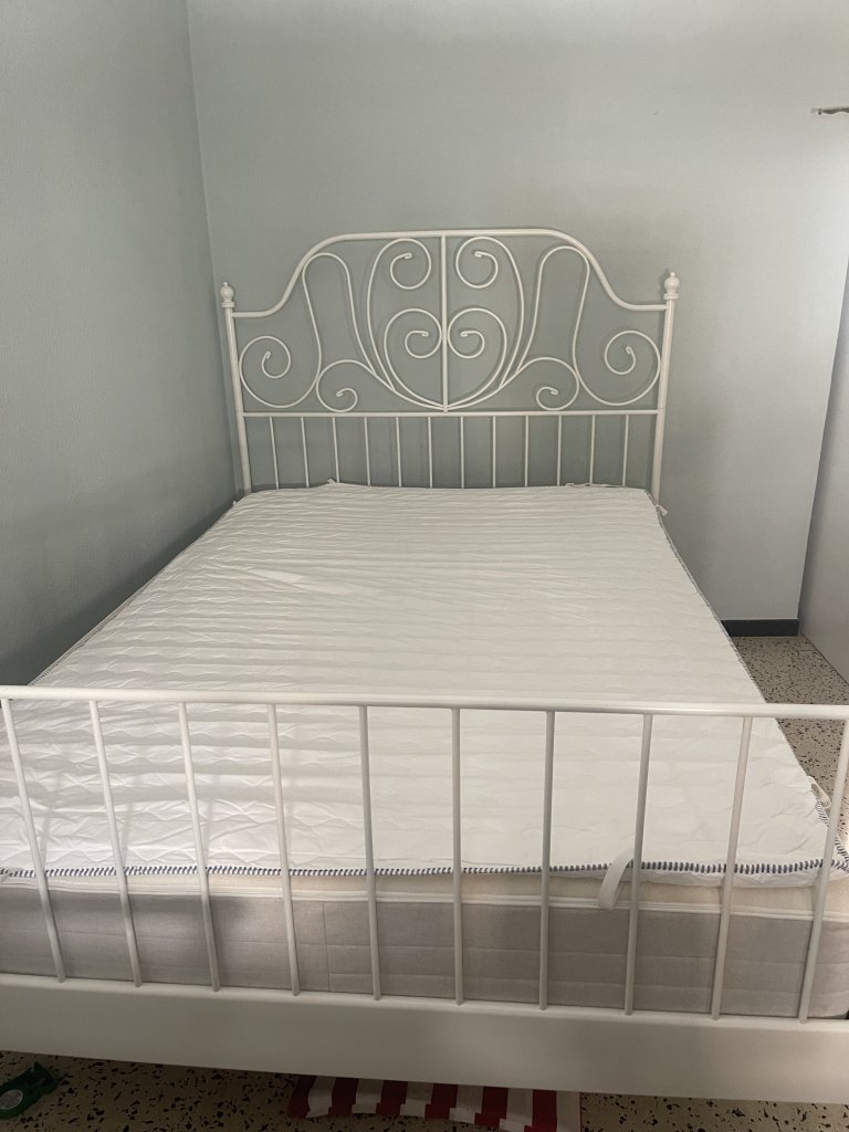 Metallbett inklLattenrost, Matratze, Auflage, Matratzenschoner