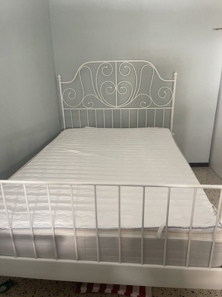 Metallbett inklLattenrost, Matratze, Auflage, Matratzenschoner