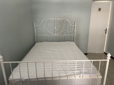 Metallbett inklLattenrost, Matratze, Auflage, Matratzenschoner