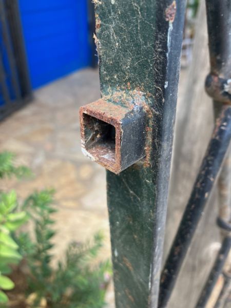 Metallgitter für Fenster und Türen