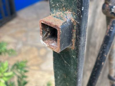 Metallgitter für Fenster und Türen