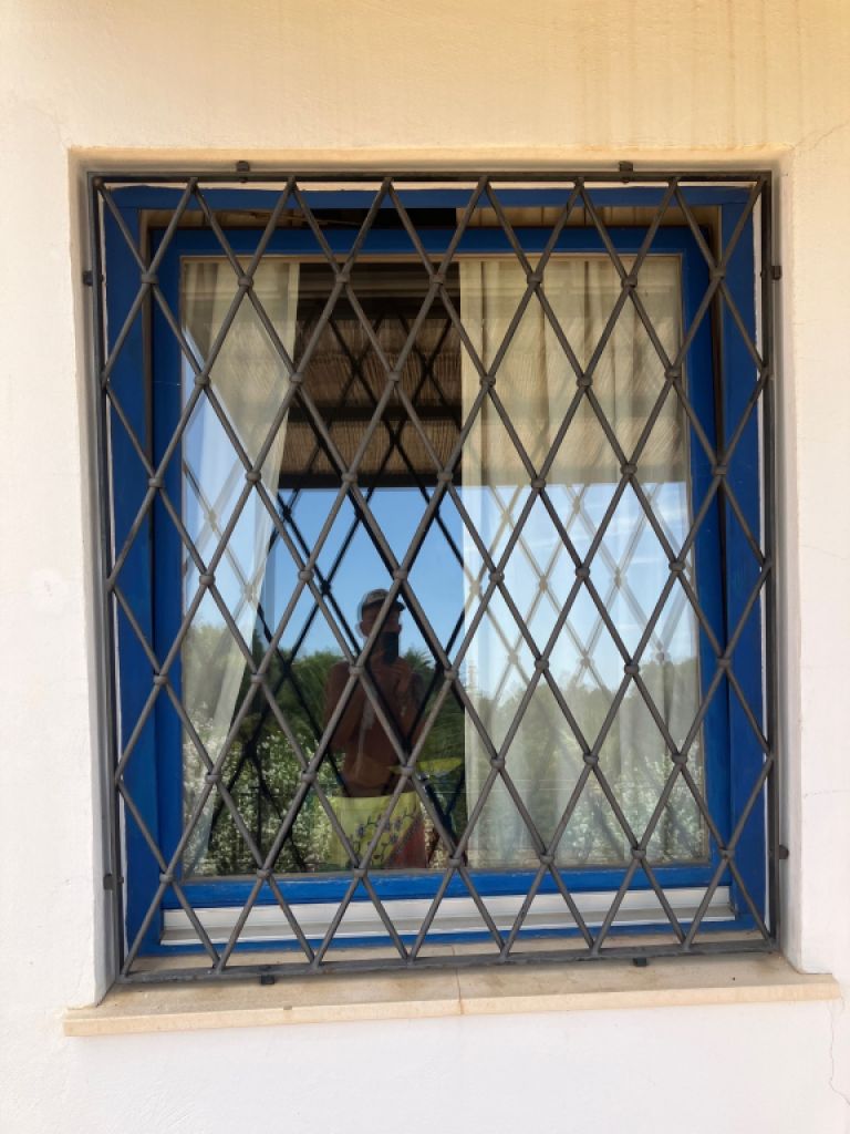 Metallgitter für Fenster und Türen