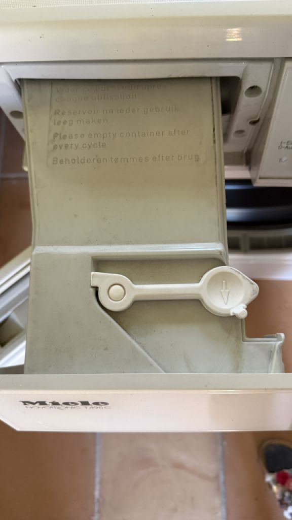 Defective Miele dryer - free to collect