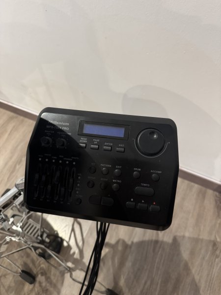 Millenium MPS-750X Pro E-Drum Set