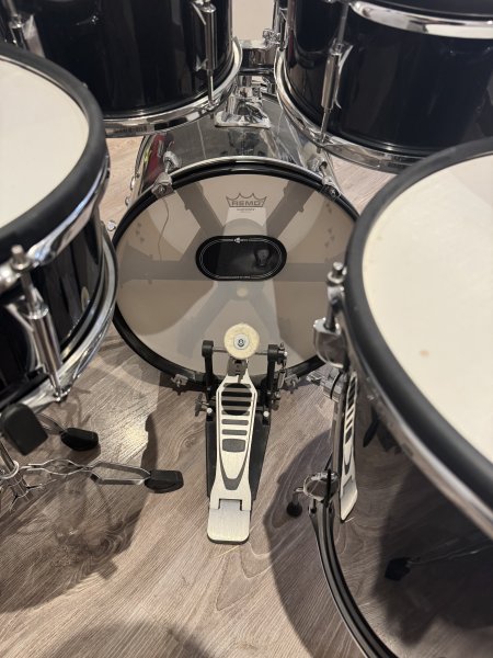 Millenium MPS-750X Pro E-Drum Set