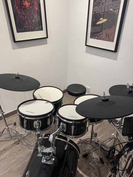 Millenium MPS-750X Pro E-Drum Set