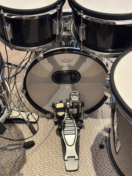 Millenium MPS-750X Pro E-Drum Set + umfangreiches Zubehör