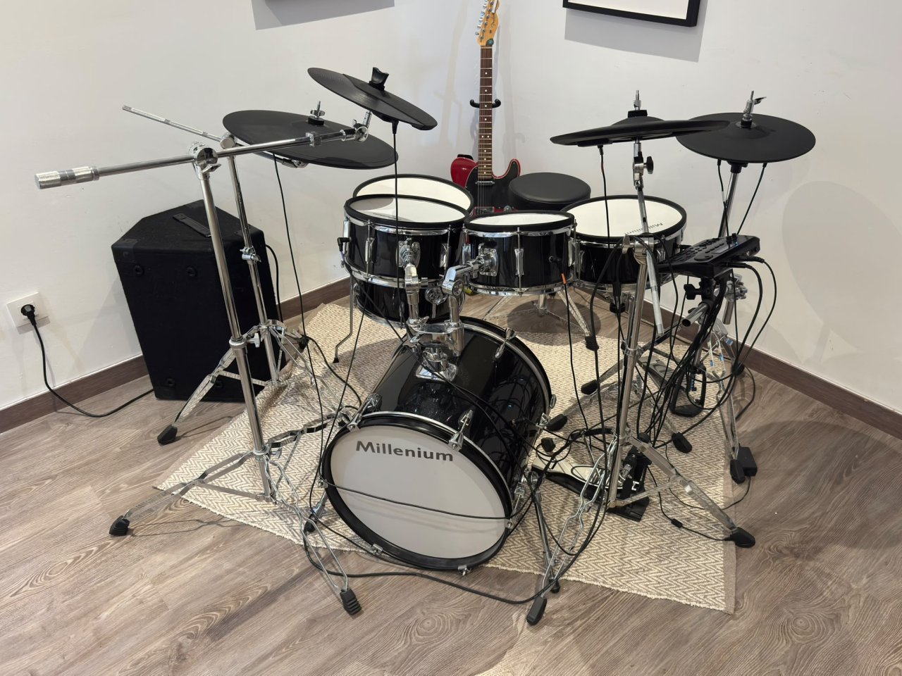Millenium MPS-750X Pro E-Drum Set + umfangreiches Zubehör