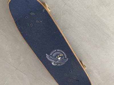Miller-Skateboard mit Creekwheels