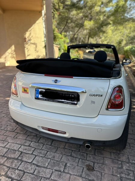 Mini 1.2016 Cabrio Cooper 25.000 km unfallfrei 1 Hand spanische Zulassung weiß