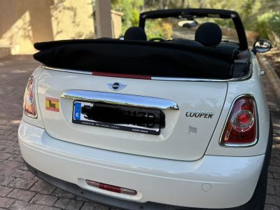 Mini 1.2016 Cabrio Cooper 25.000 km unfallfrei 1 Hand spanische Zulassung weiß