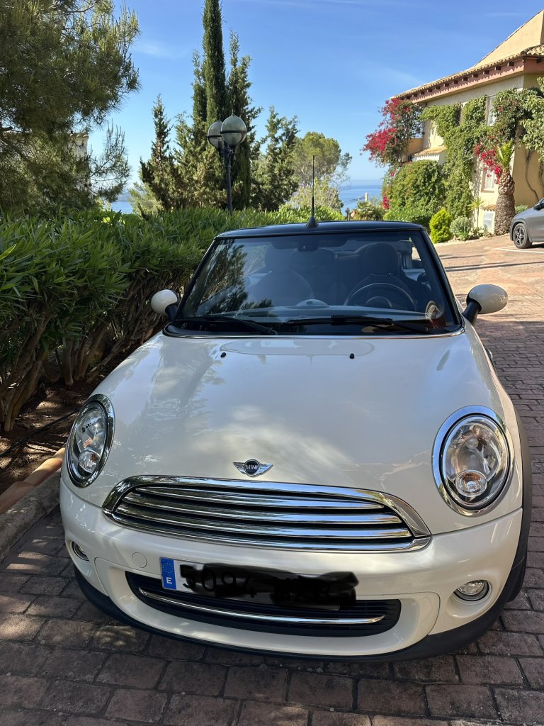 Mini 1.2016 Cabrio Cooper 25.000 km unfallfrei 1 Hand spanische Zulassung weiß