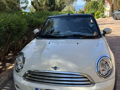 Mini 1.2016 Cabrio Cooper 25.000 km unfallfrei 1 Hand spanische Zulassung weiß